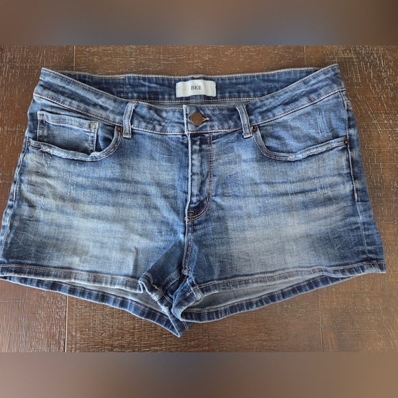 Buckle Pants - BKE Buckle Stella Women's Distressed Jean Shorts Size 32 Used Excellent Cond.